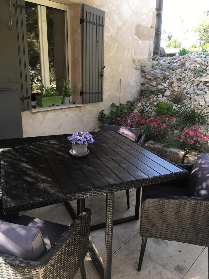 Juste Derriere Chez Nous Villa Boulbon Екстериор снимка