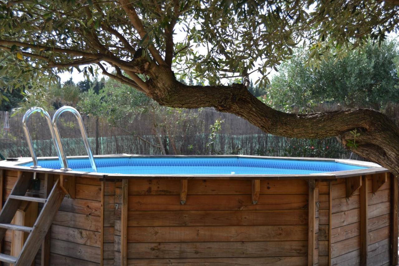 Juste Derriere Chez Nous Villa Boulbon Екстериор снимка