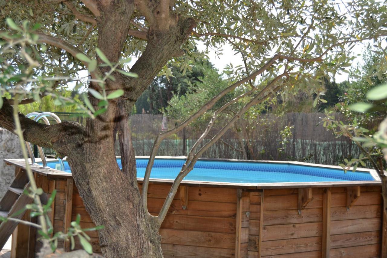 Juste Derriere Chez Nous Villa Boulbon Екстериор снимка